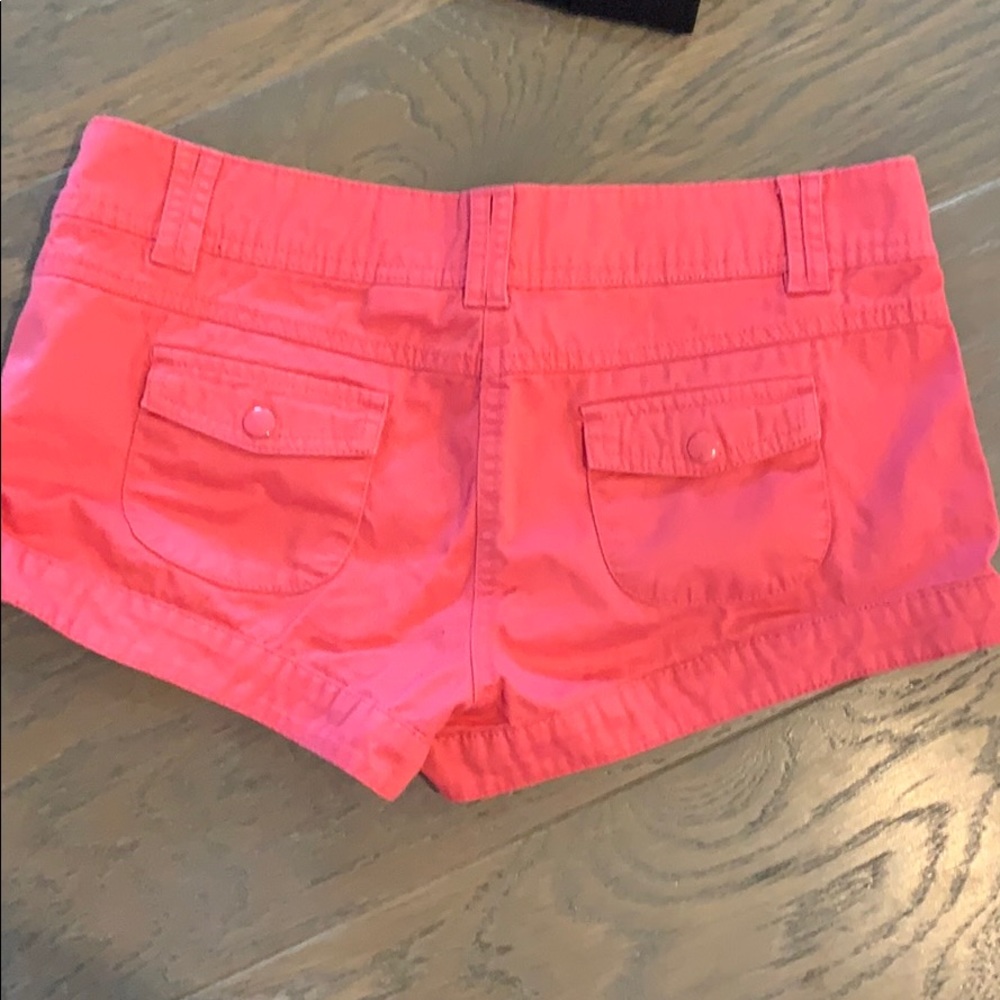 Shorts - Picture 4 of 5